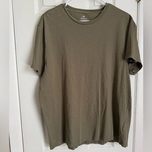 H&M Men's Olive Green Short Sleeve Tee